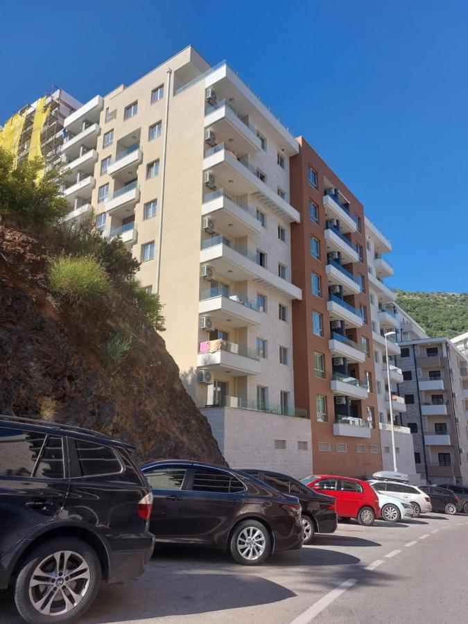 Becici Stan Apartment *